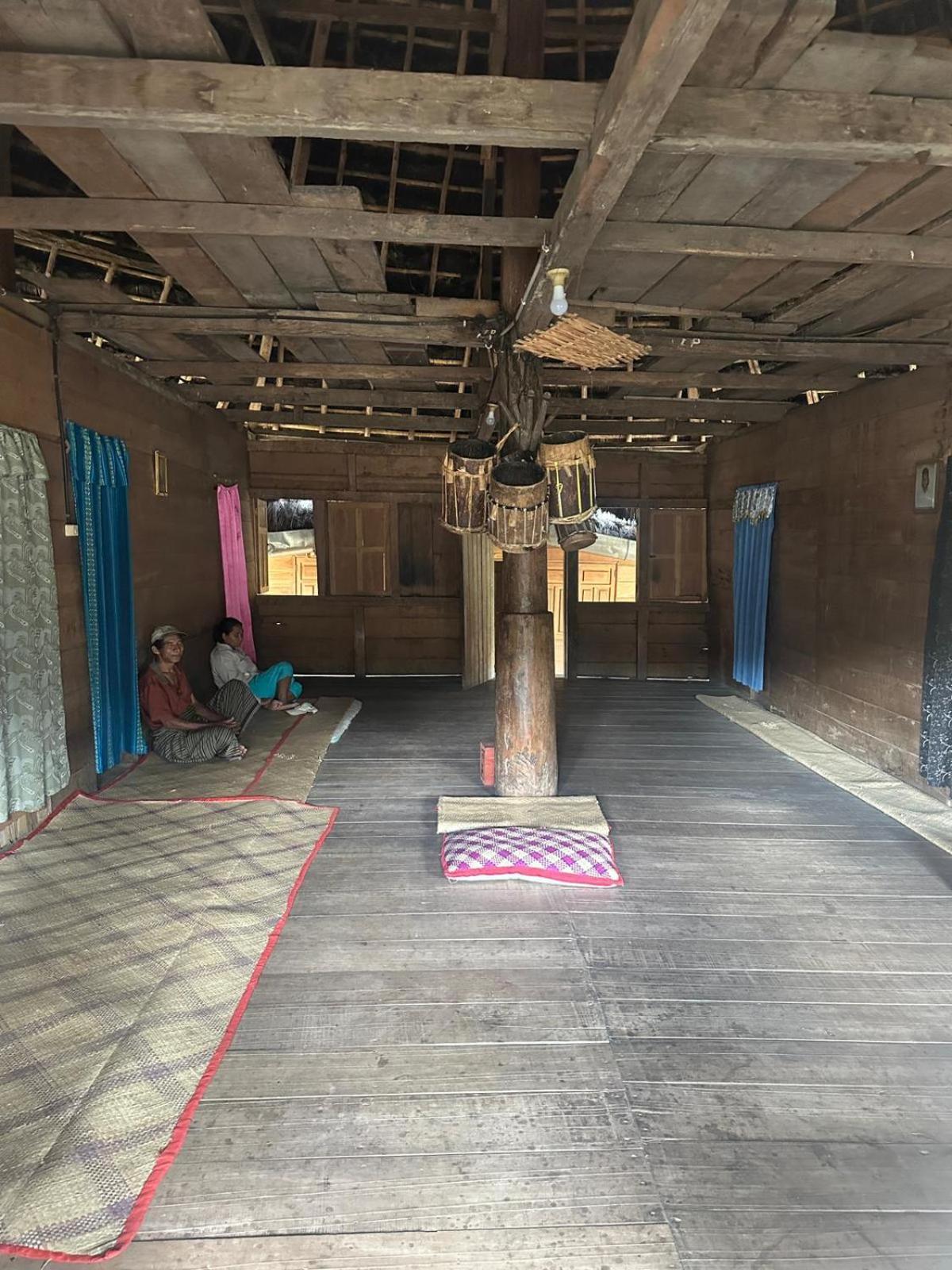 Petra Homestay Bangka Leda Рутенг Экстерьер фото