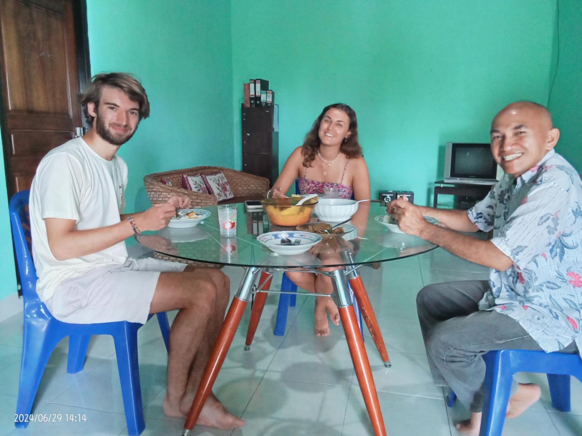 Petra Homestay Bangka Leda Рутенг Экстерьер фото