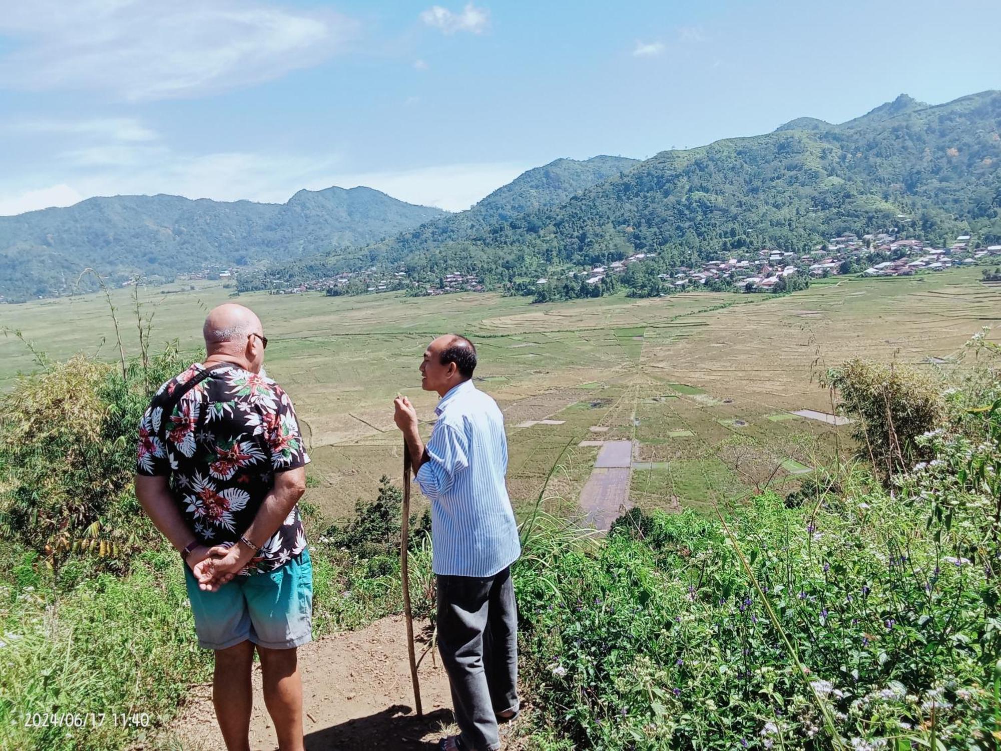 Petra Homestay Bangka Leda Рутенг Экстерьер фото