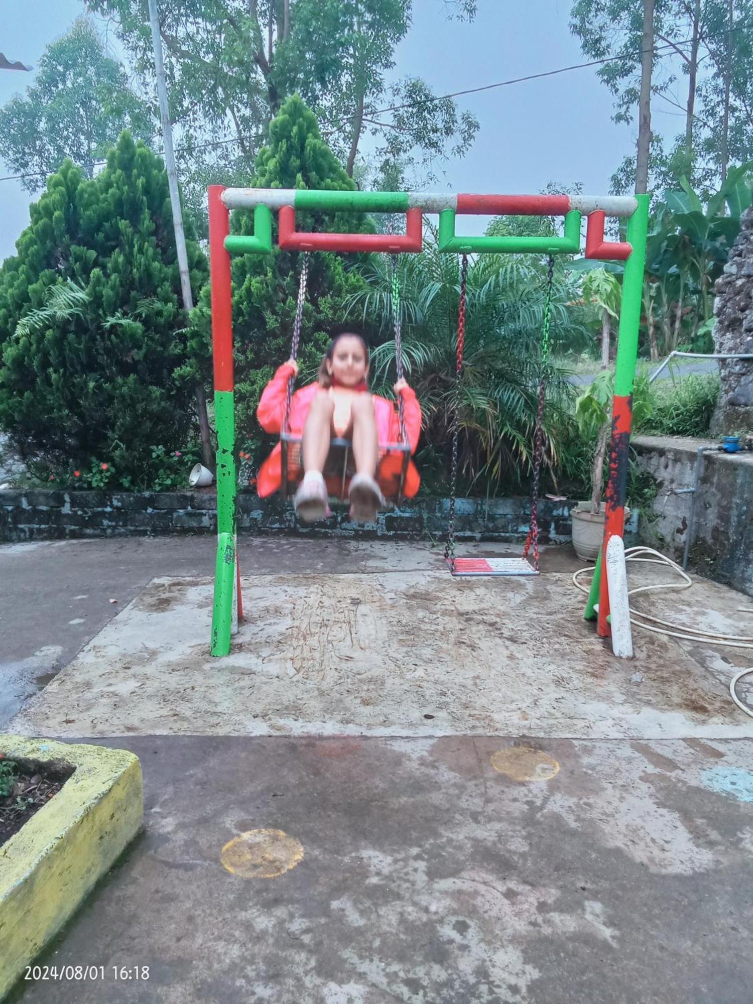 Petra Homestay Bangka Leda Рутенг Экстерьер фото