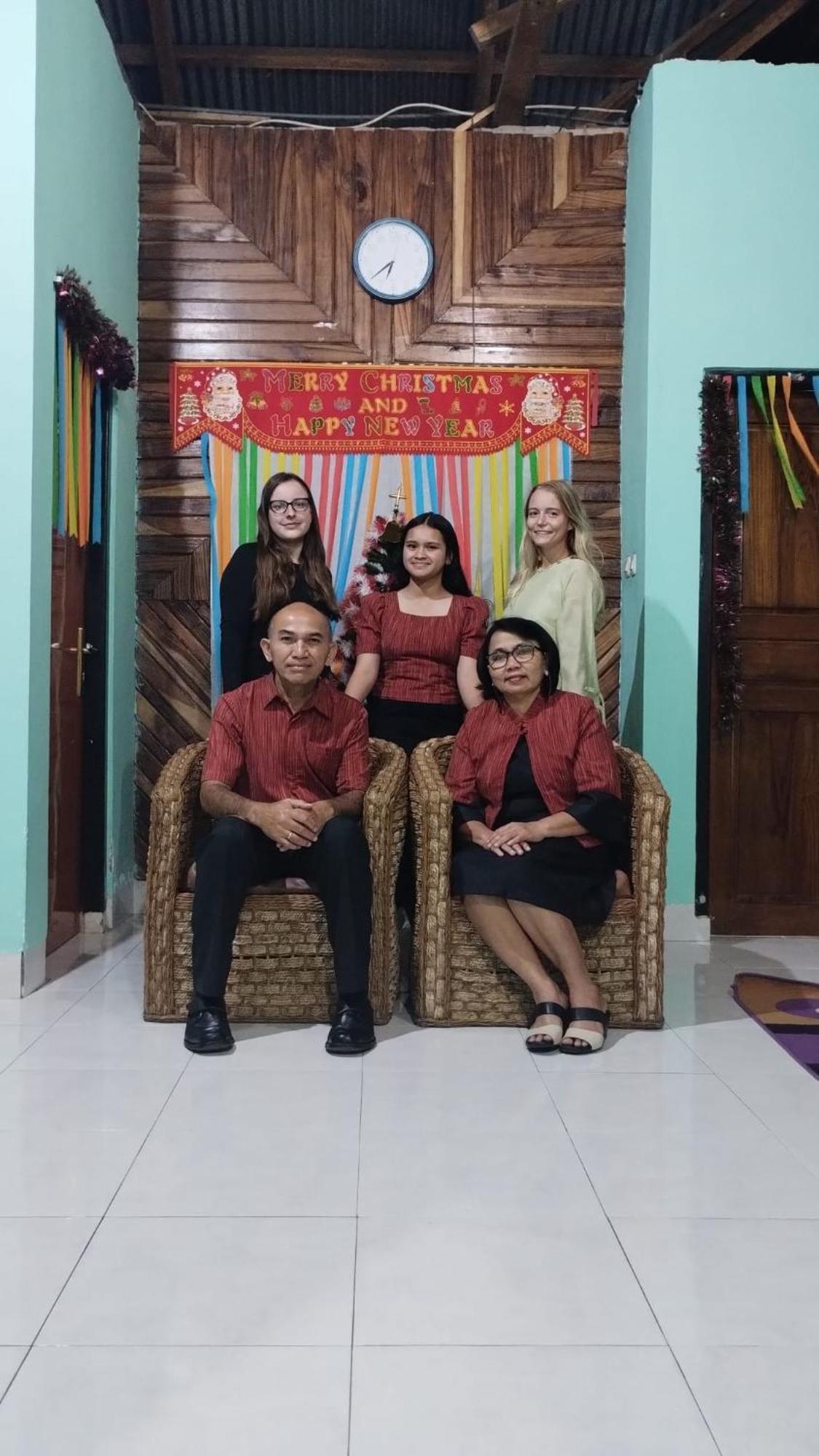 Petra Homestay Bangka Leda Рутенг Экстерьер фото