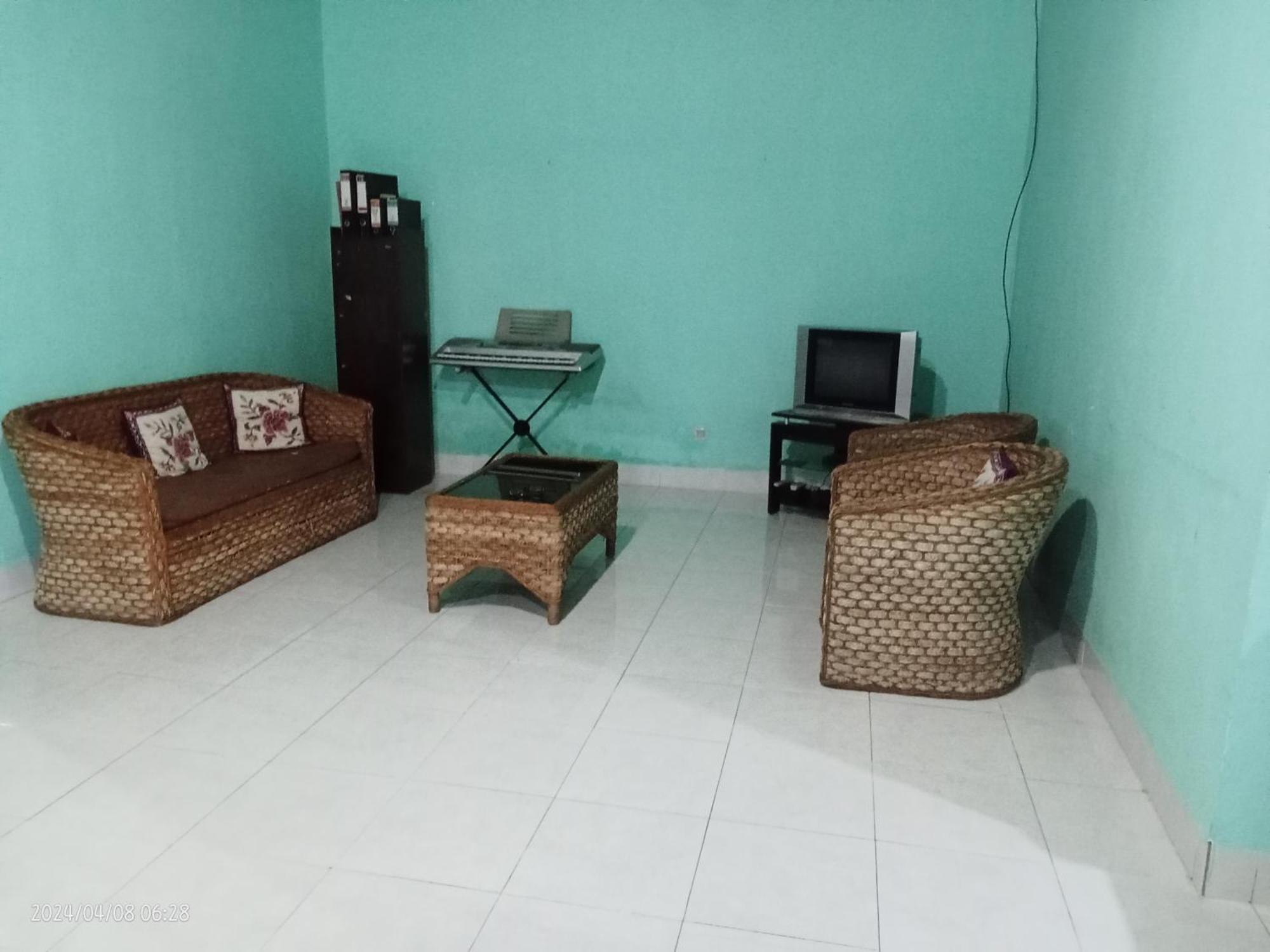 Petra Homestay Bangka Leda Рутенг Экстерьер фото